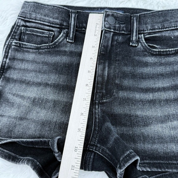 Hollister‎ Women's Size 26 Waist High-Rise Black Wash Distressed Denim Shorts - Picture 7 of 10